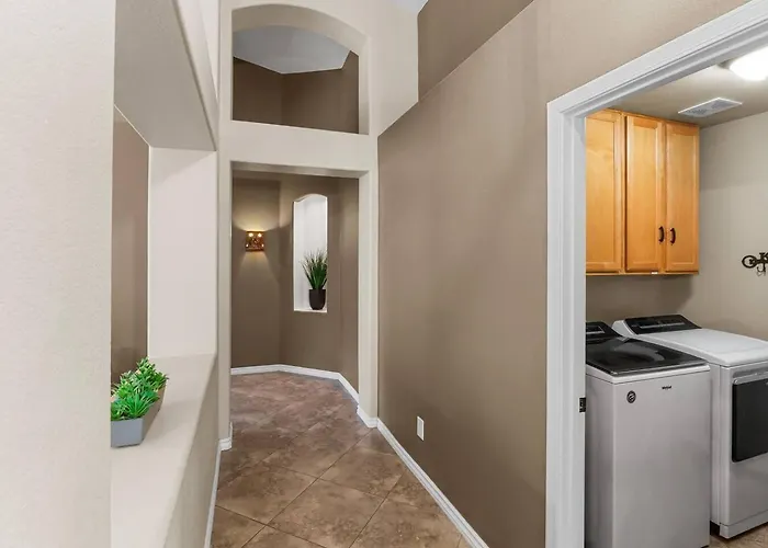 Zona Holiday home Goodyear